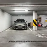 Lumina Premium With Parking Apartment *