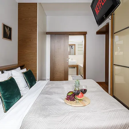 Lumina I Premium 2br With Parking I Terrace I Ac I Coffee Maker I Center Apartamento Łódź